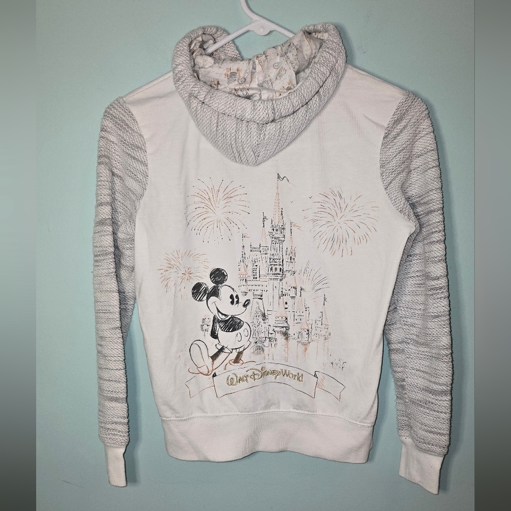 Disney Women's White and Gray Sweater